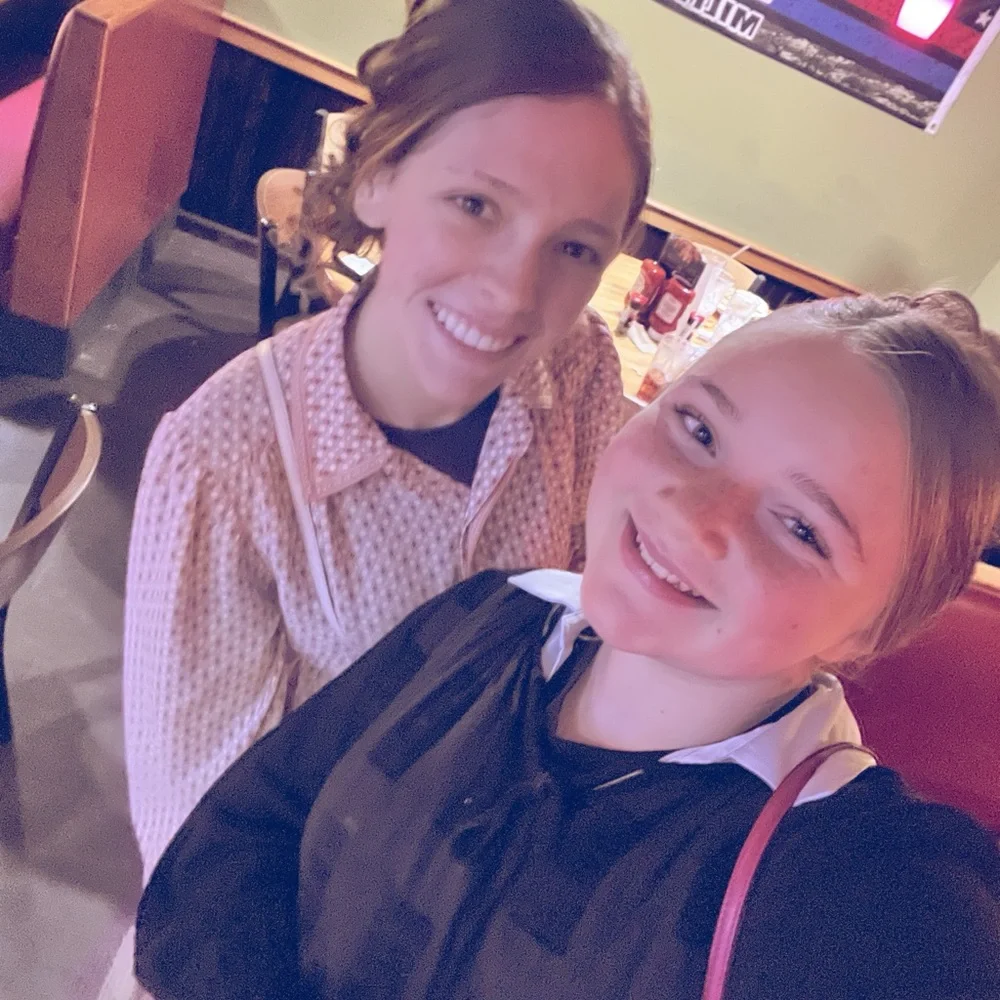 Hello✨ - Picture 4 of 8